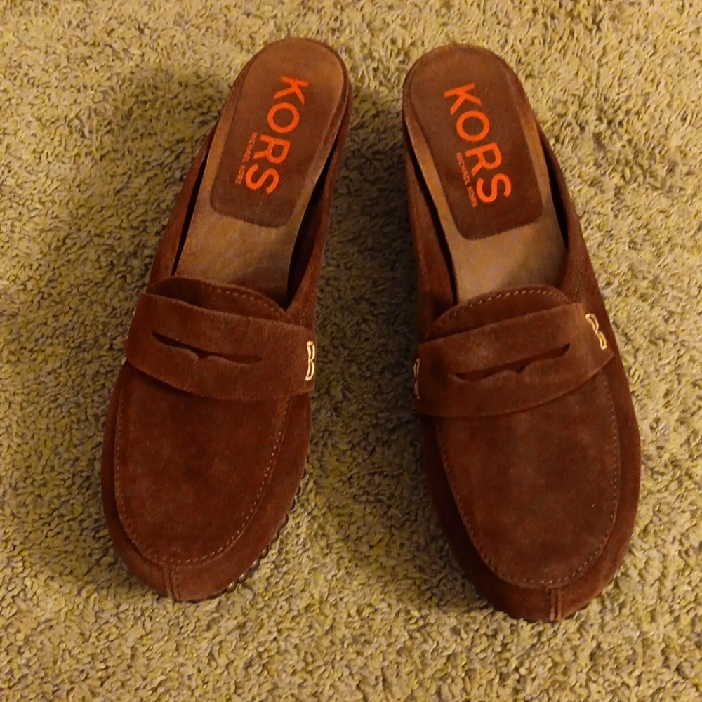 Kors Michael Kors brown suede clogs, sz 9B NWOT